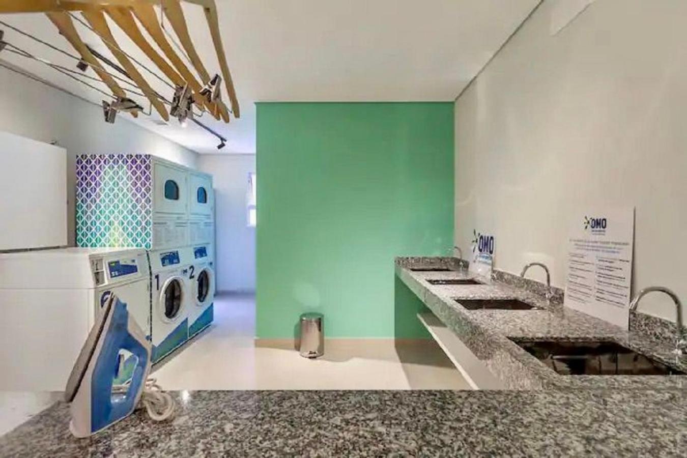 Apartment Autentico Em Frente Ao Metro Bras ! *
