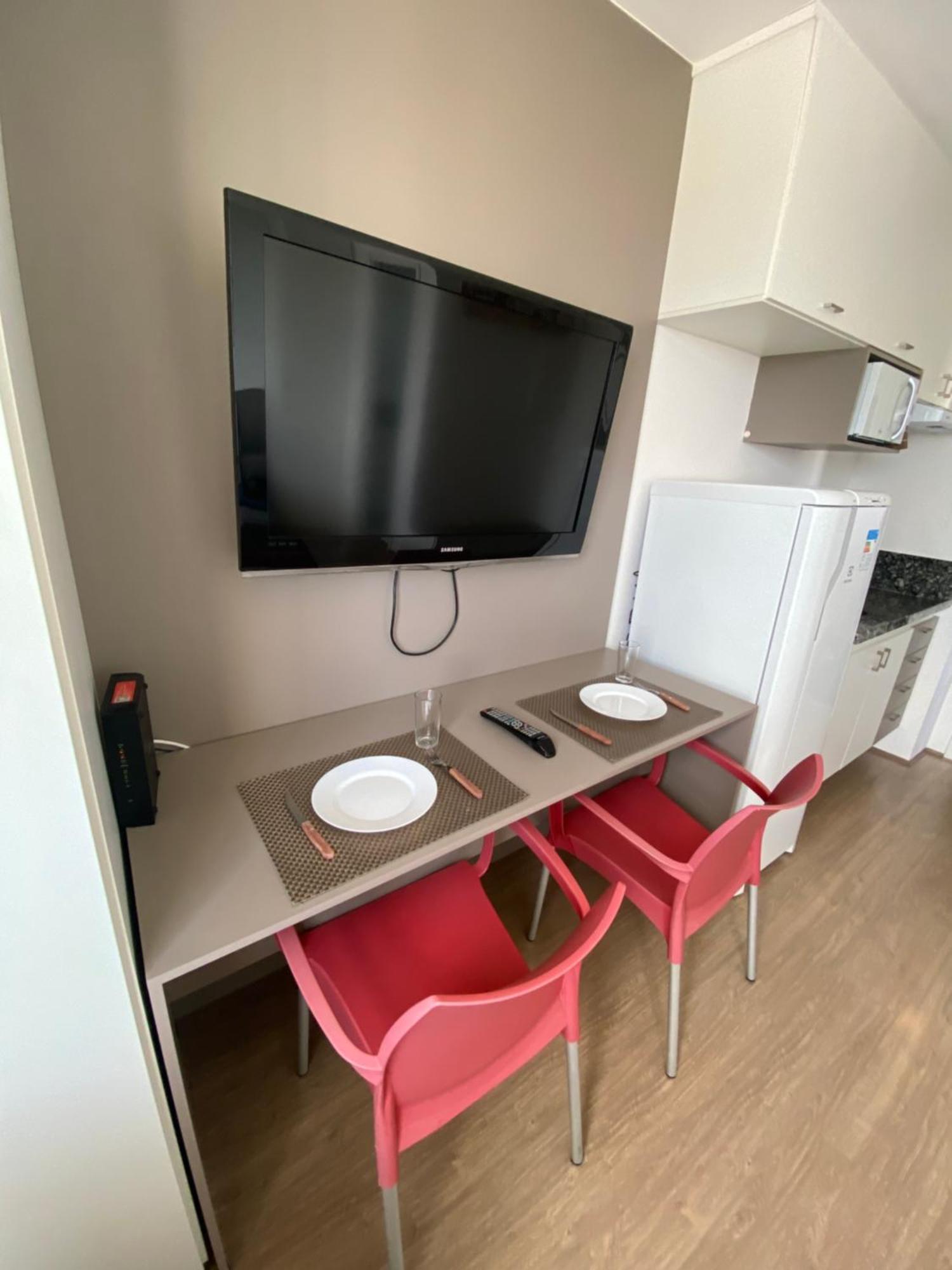 Apartment Autentico Em Frente Ao Metro Bras ! *